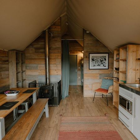 ホテル Llechwedd Glamping ブライナイ・フェスティニオグ エクステリア 写真